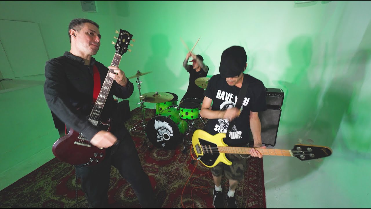 The Mendozaz - An American Werewolf In London, Ontario (Official Video)