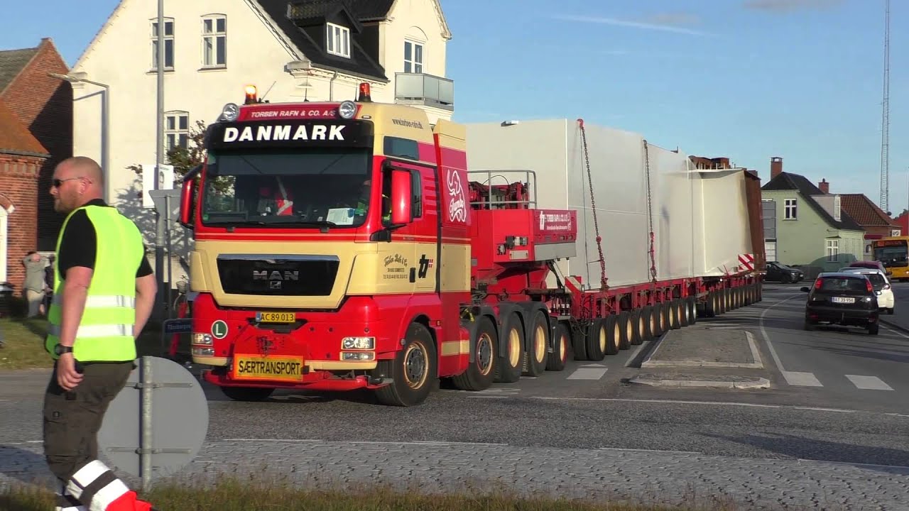 Tonstunge blokvogne fragter 39 meter lange broelementer fra Korsør til Vallensbæk