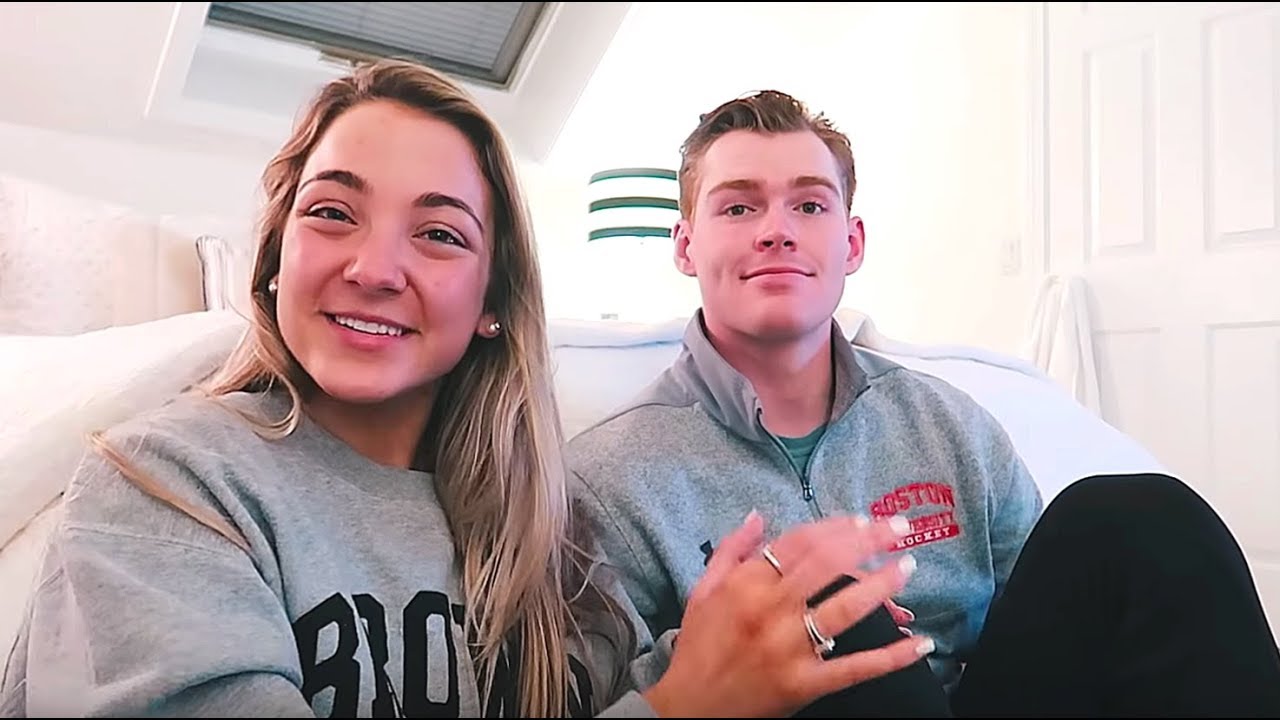 What We Got Each Other For Christmas | Vlogmas Day 26