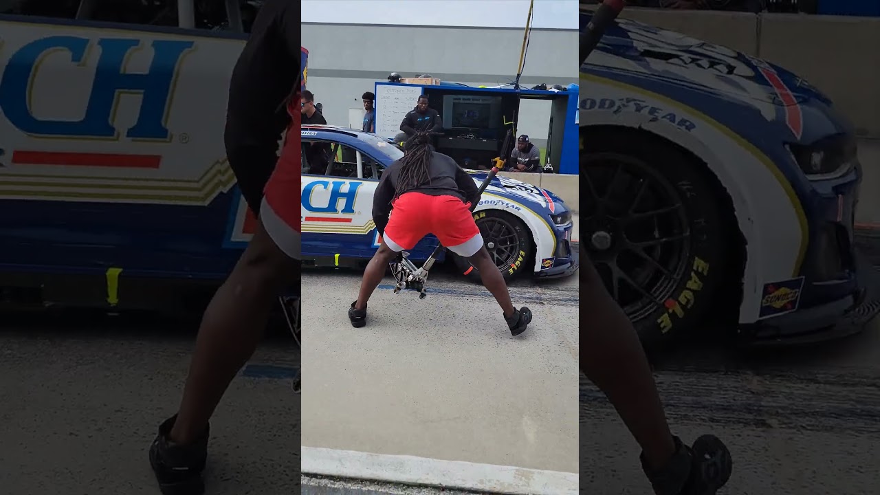 Former NFL linebacker Marshall Mcfadden has found a new spark as a NASCAR jackman. #pitstop