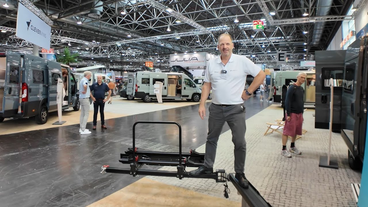 RÜCKEN? E-BIKES IM WOHNMOBIL EINFACH MITNEHMEN Clevervans Busbiker wegschwenkbarer Radträger