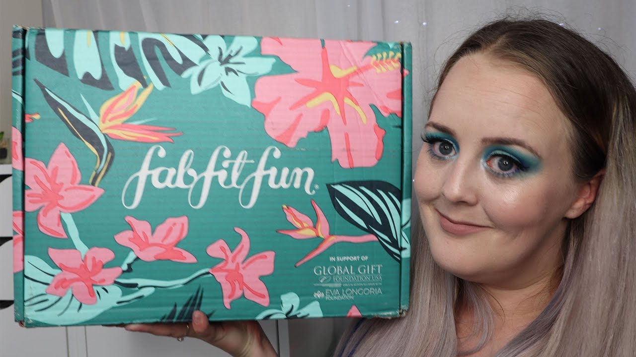 FABFITFUN UNBOXING 2019 UK CUSTOMER | $450 value for only $49.99