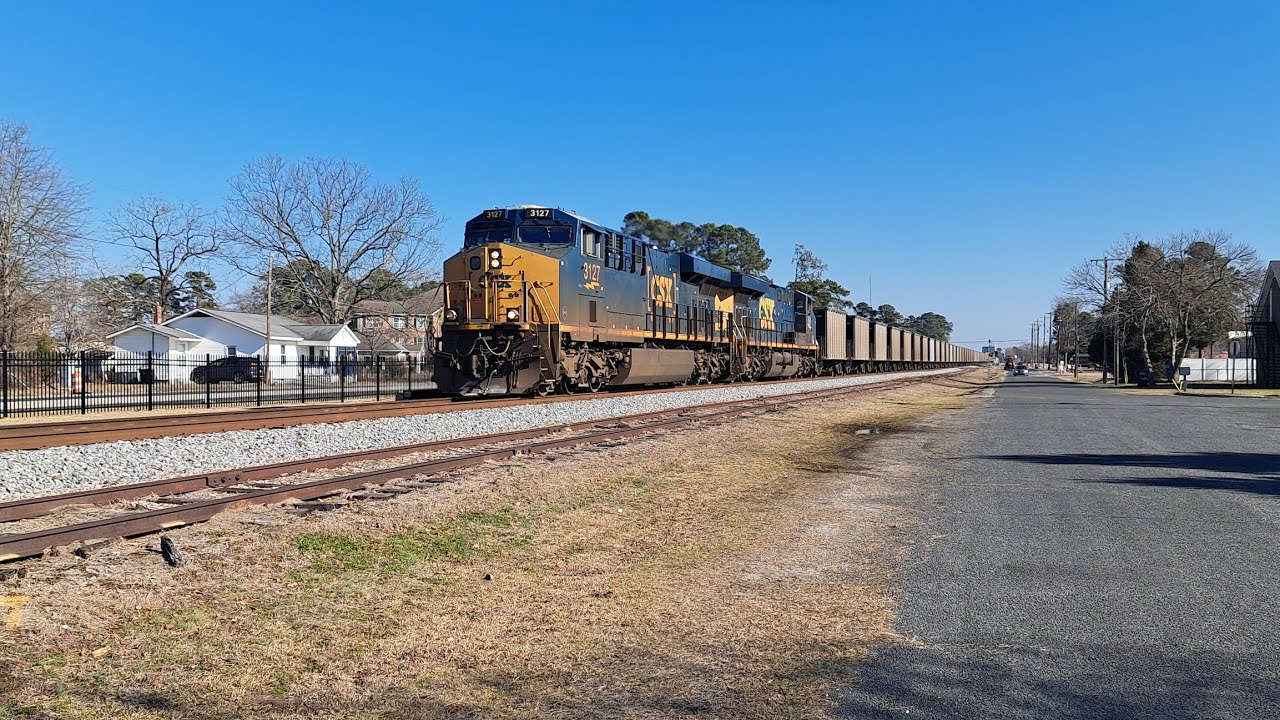 B439 Returning South 3127 Leads Rock Empties With Engineer Tapping the Horn - Pembroke, NC 