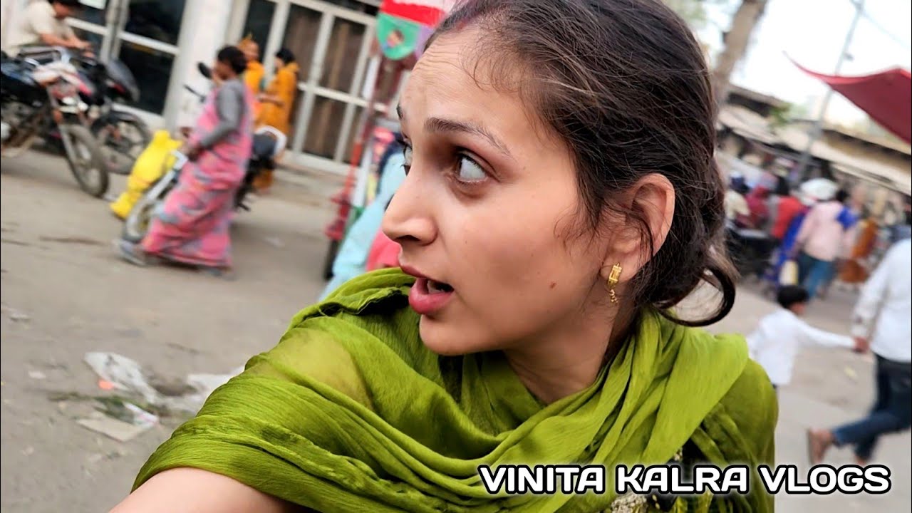 घर आते ही सब बीमार 😷 फिर भी Momos खाने गए |  Desi Vlog 2026