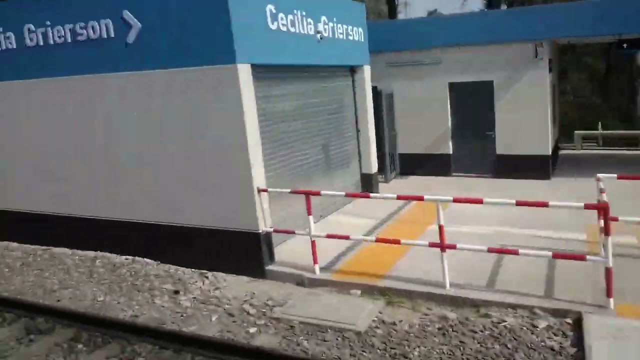 6954 - FERROVÍAS PASANDO POR LA FUTURA ESTACIÓN CECILIA GRIERSON