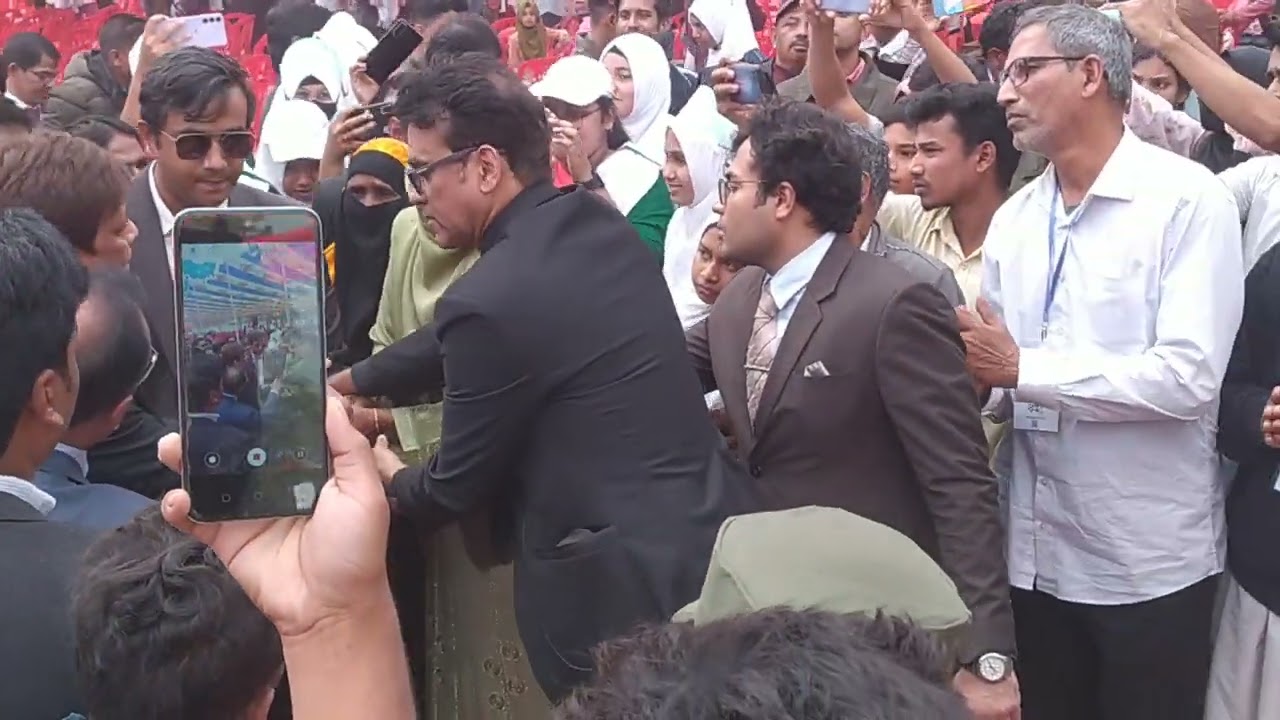 খাজা মোজাম্মেল হক (রঃ) ফাউন্ডেশনের চেয়ারম্যান খাজা টিপু সুলতানের বিদায়ের সময় ভক্তদের সাক্ষাৎ। 2025