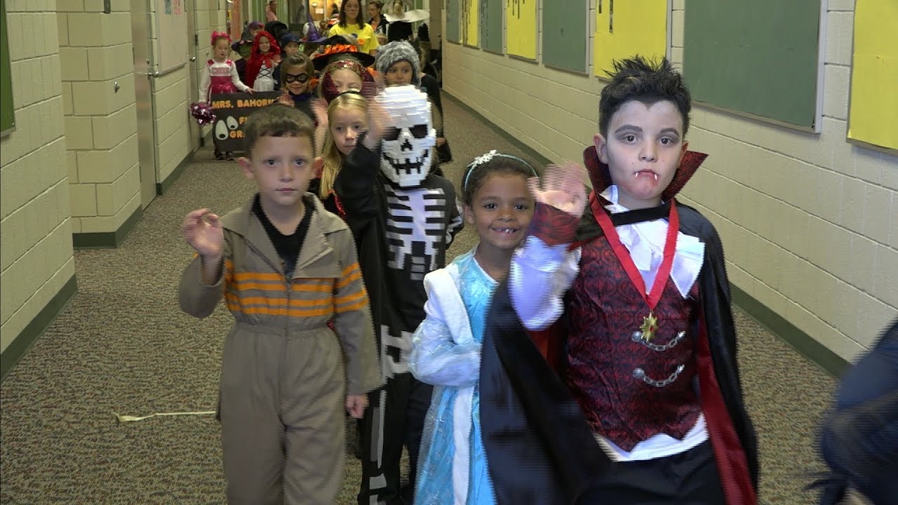 Forest Hills Elementary School Halloween Parade 2016