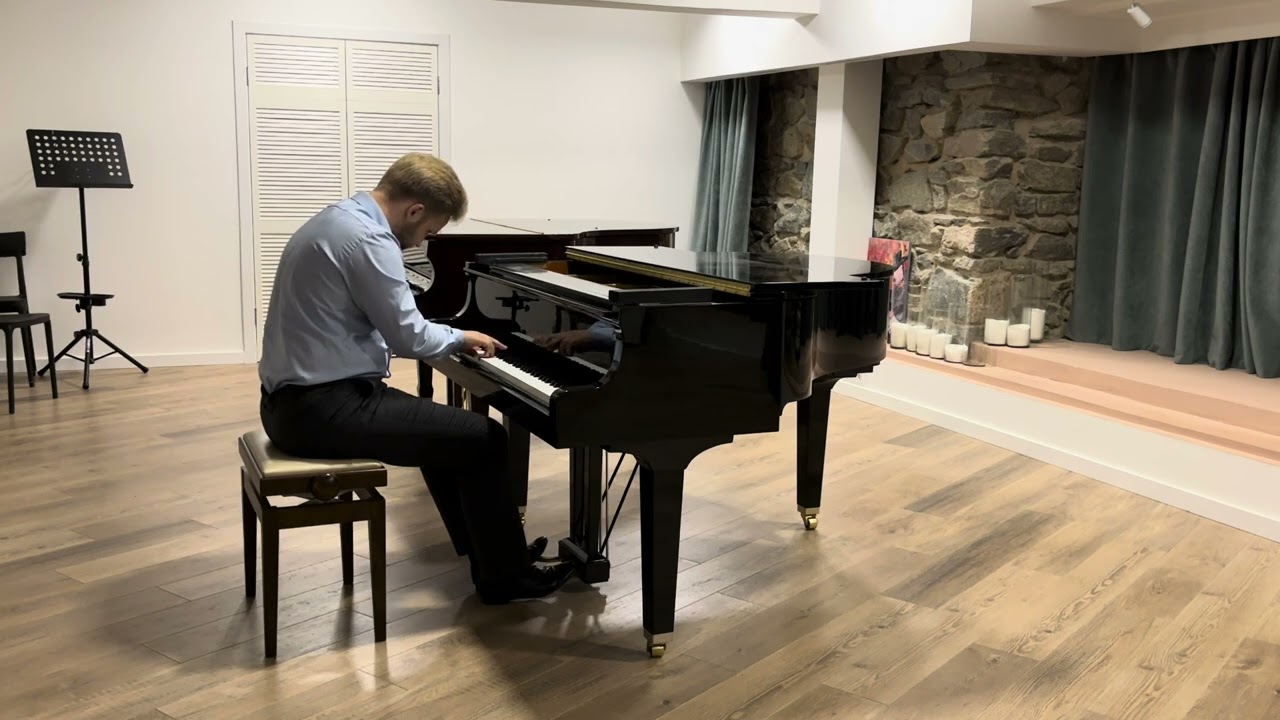 Carl Vine - Five Bagatelles for piano (1994)