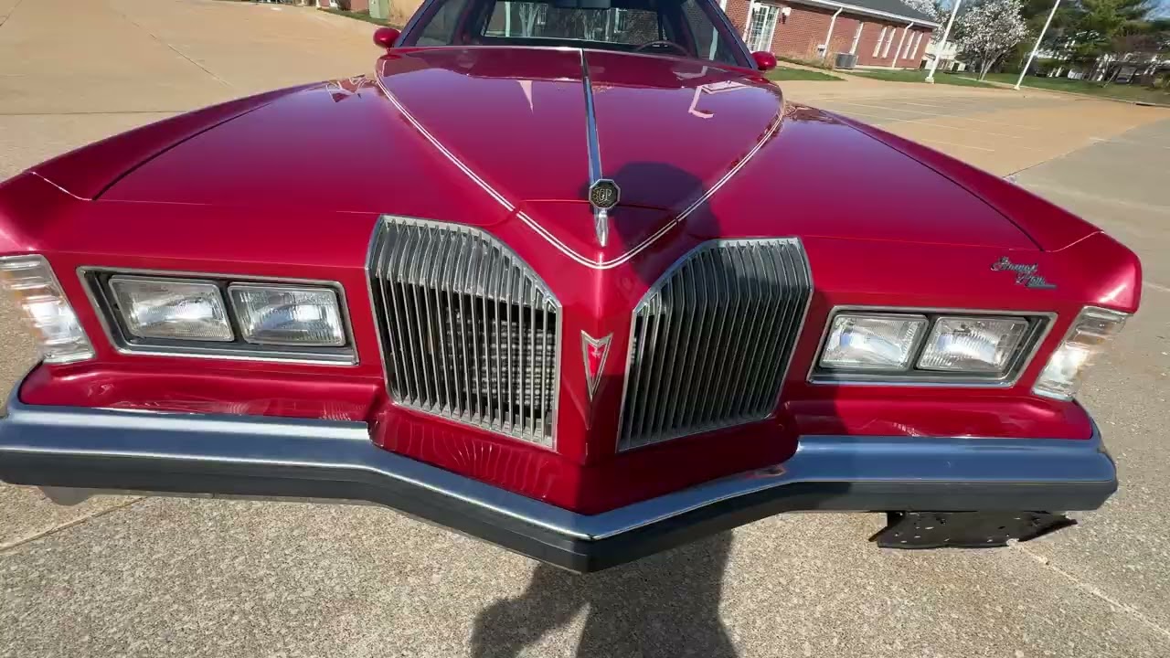 Pontiac Grand Prix 400ci 1977 года выпуска