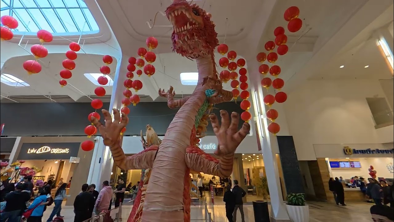 Seattle Celebrate Lunar New Year at Westfield Southcenter & cultural performances lion dragon dances