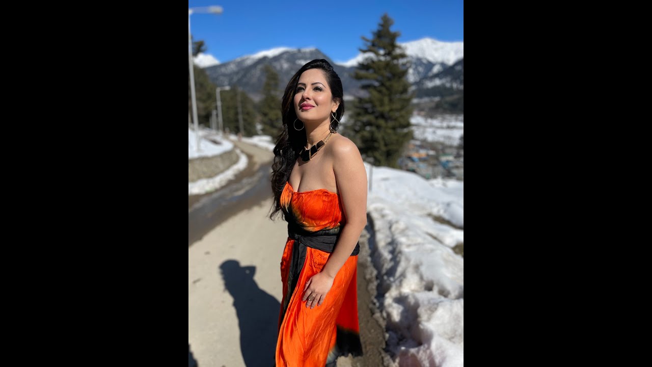 Exploring Kashmir in -12 degree... main ice-cream🍧🍦, kulfi jam gayi