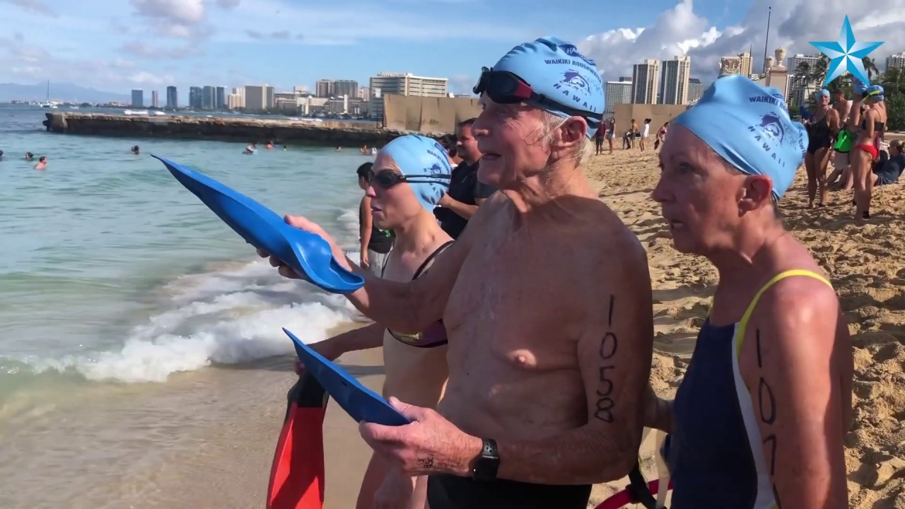 86-year-old man competes in Waikiki Roughwater Swim