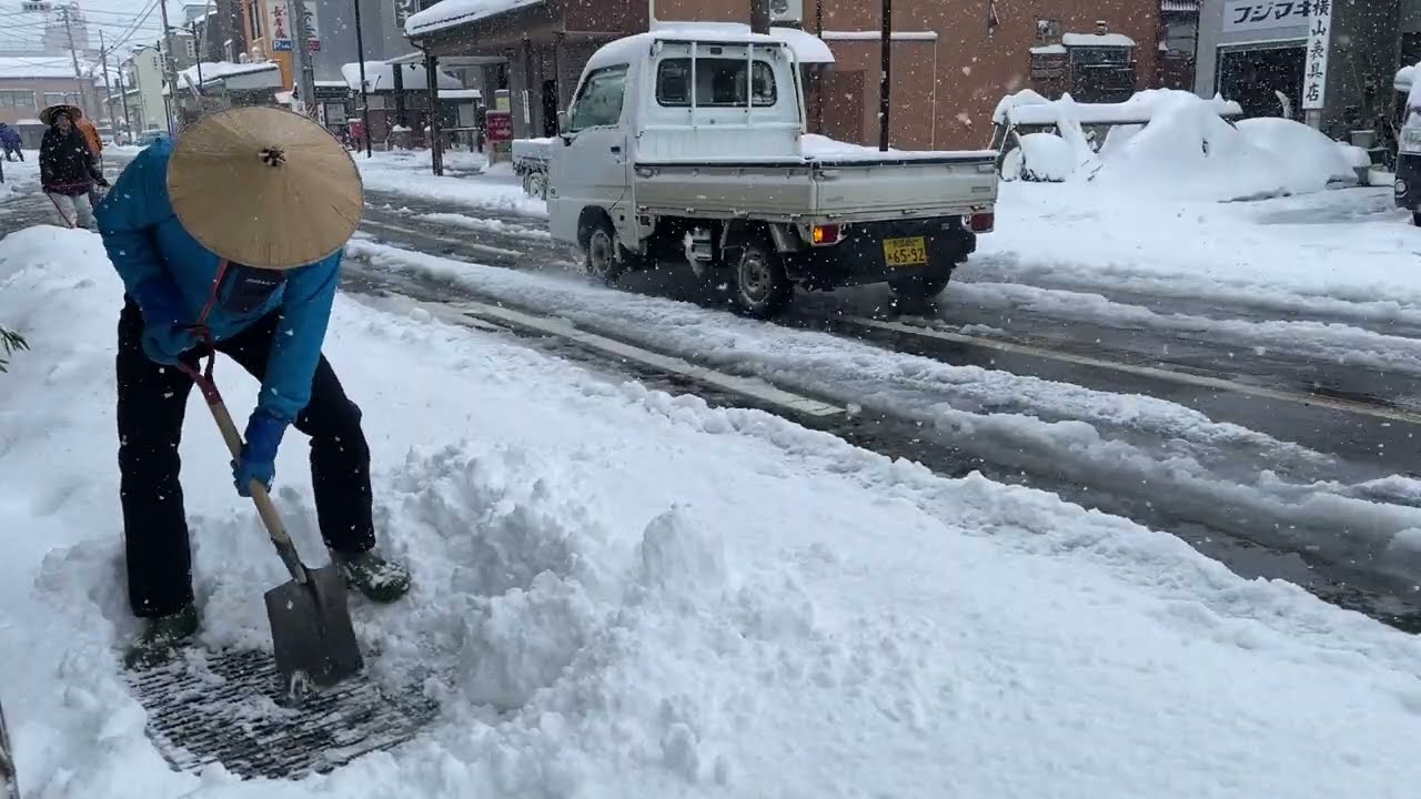 令和5年1月26日　寒波2日目の除雪　Life with Snow