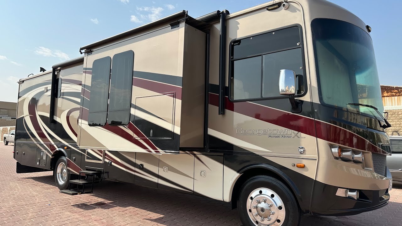للبيع كرفان 2018 Forest River Georgetown XL378