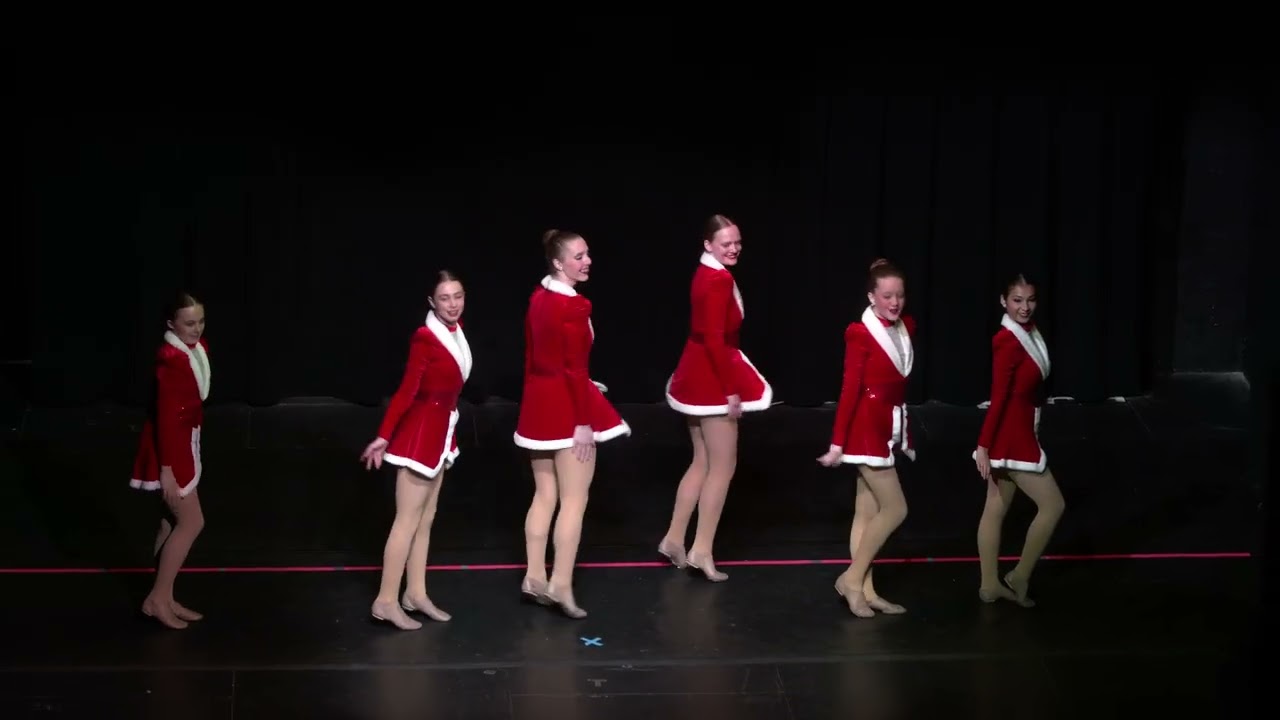 MISTLETOES TOES OF GRACE 2025 PALACE THEATER 1045 SHOW