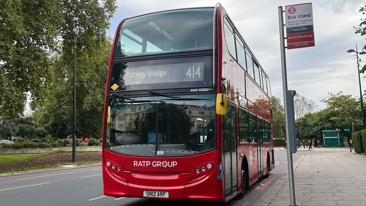 FRV Route 414: Putney Bridge To Marble Arch ADH45064