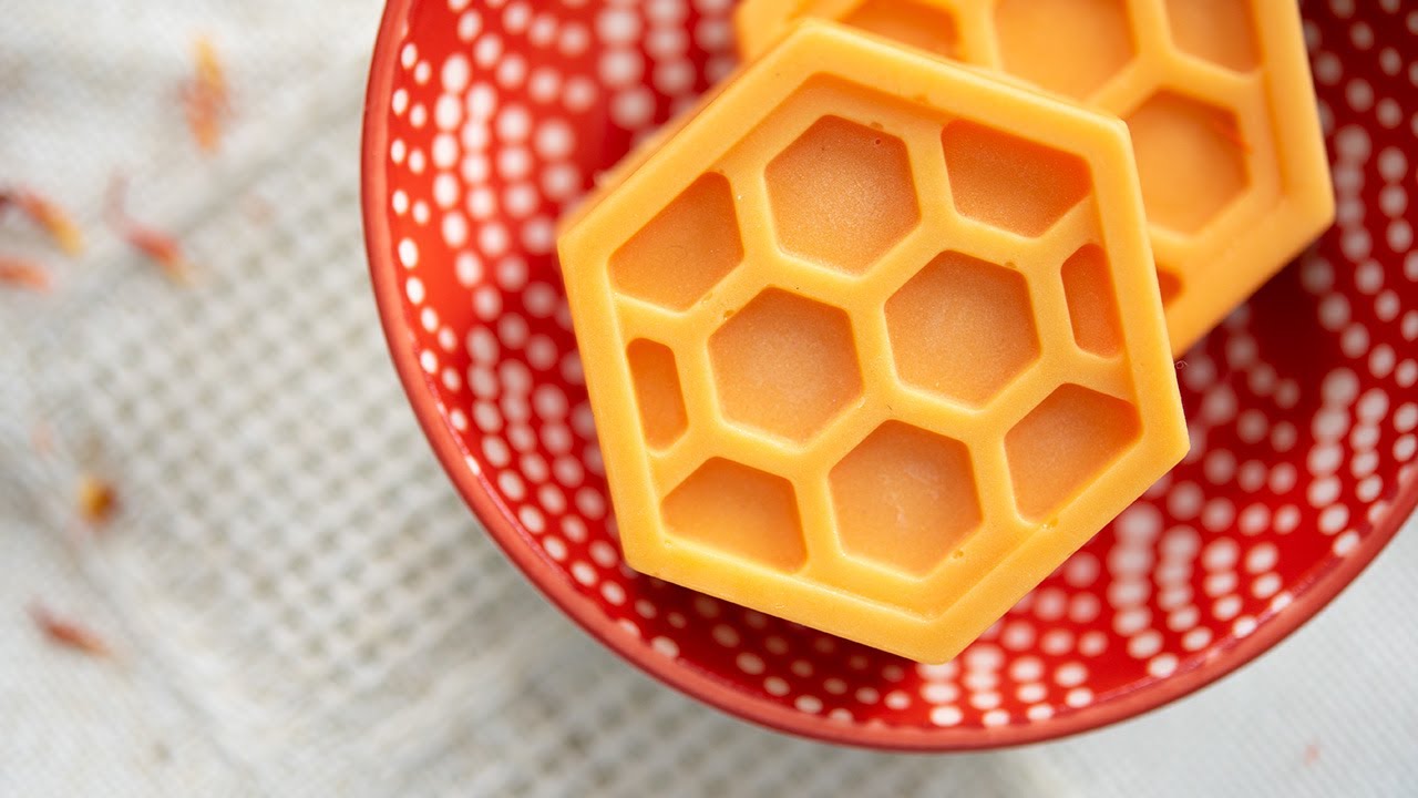 Acne-prone skin? Try this solid serum!