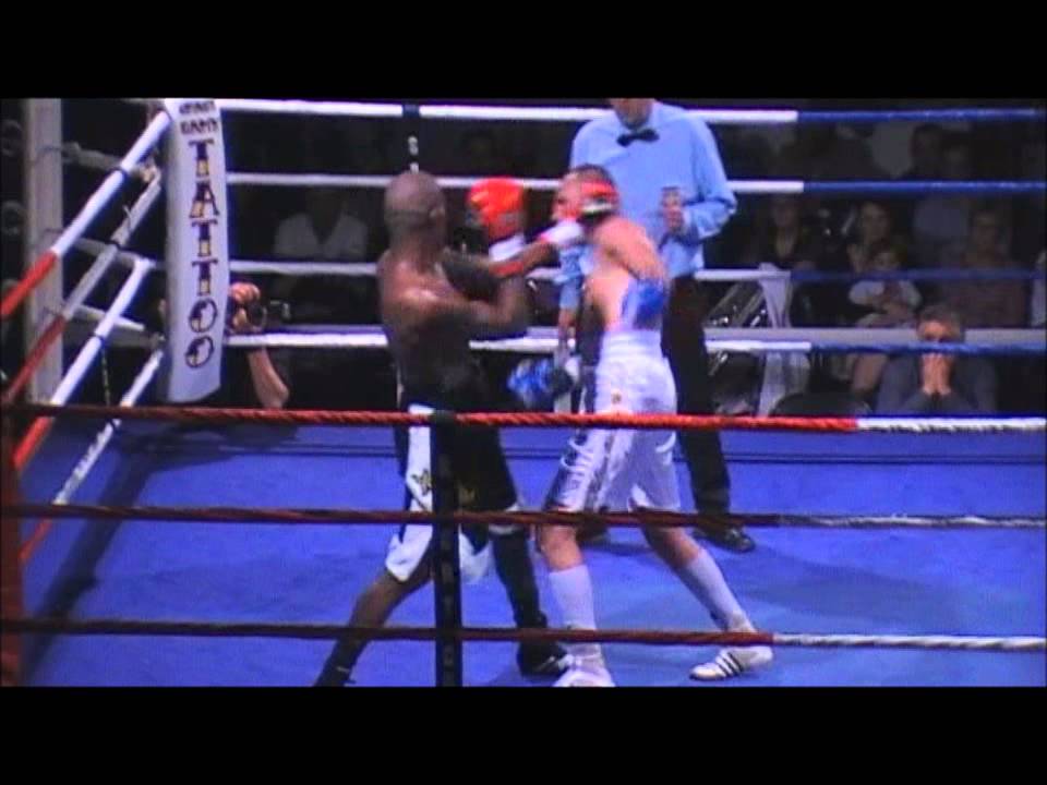 Damien Martin Vainqueur de la Finale de la Coupe de la ligue de Boxe Anglaise Professionelle