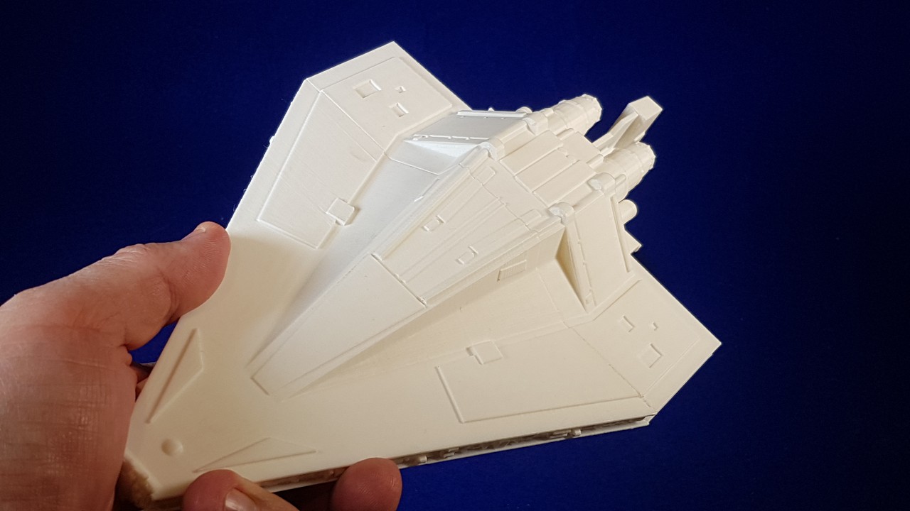 Impression 3D de l'Acclamator, le transporteur de troupes de l'ATTAQUE DES CLONES (STAR WARS)