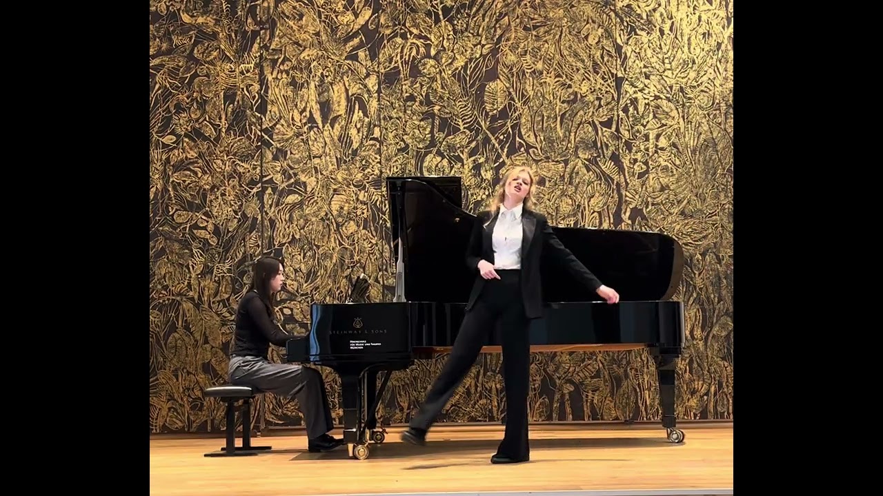 Johann Strauß: „Ich lade gern mir Gäste ein“ from „Fledermaus“