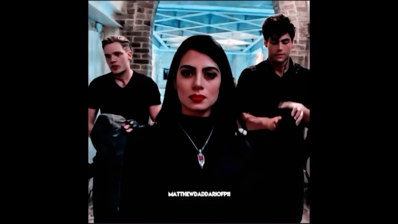 Izzy Lightwood and Maggie Vera charmed #shadowhunters #charmedreboot #maggievera #Izzylightwood
