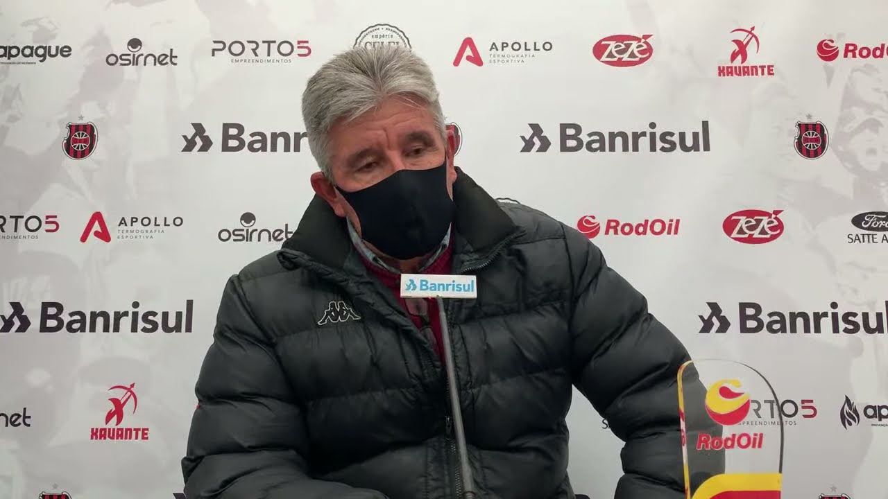 Coletiva Claudio Montanelli ap&oacute;s Brasil 0x2 Coritiba