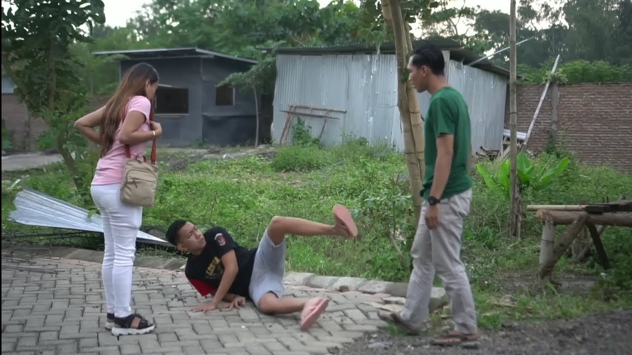 BOS MUDA DIRENDAHKAN SAMA PASANGAN SOMBONG SOK KAYA YG KATANYA PUNYA BANYAK RUMAH,Tapi akhirnya...