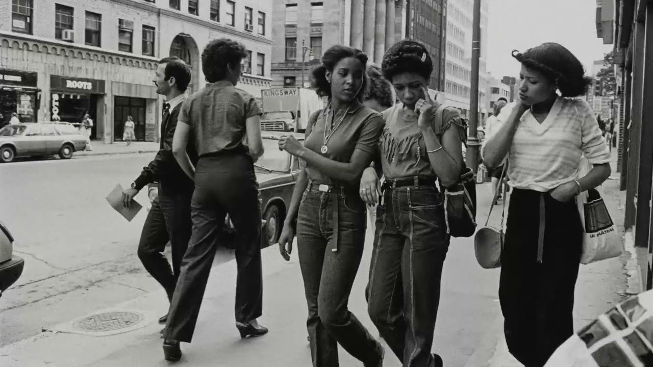 Pounding the Pavement: Montreal Street Photography