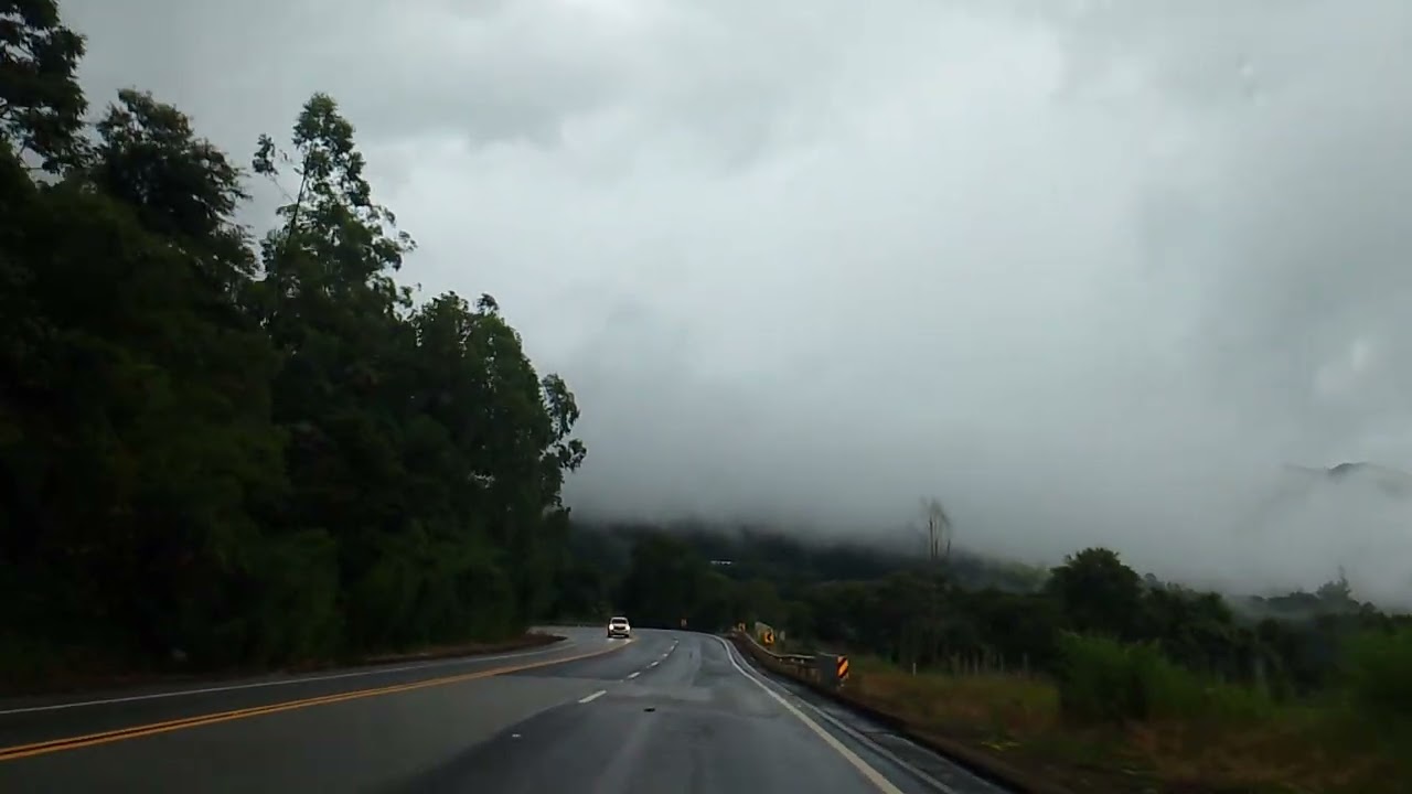 Tempestade Se Formando Na Serra