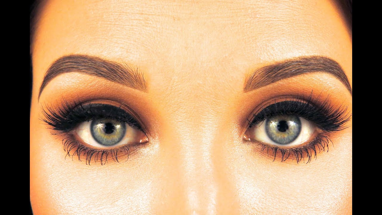 How To Fill In / Sculpt Eyebrows | Jaclyn Hill