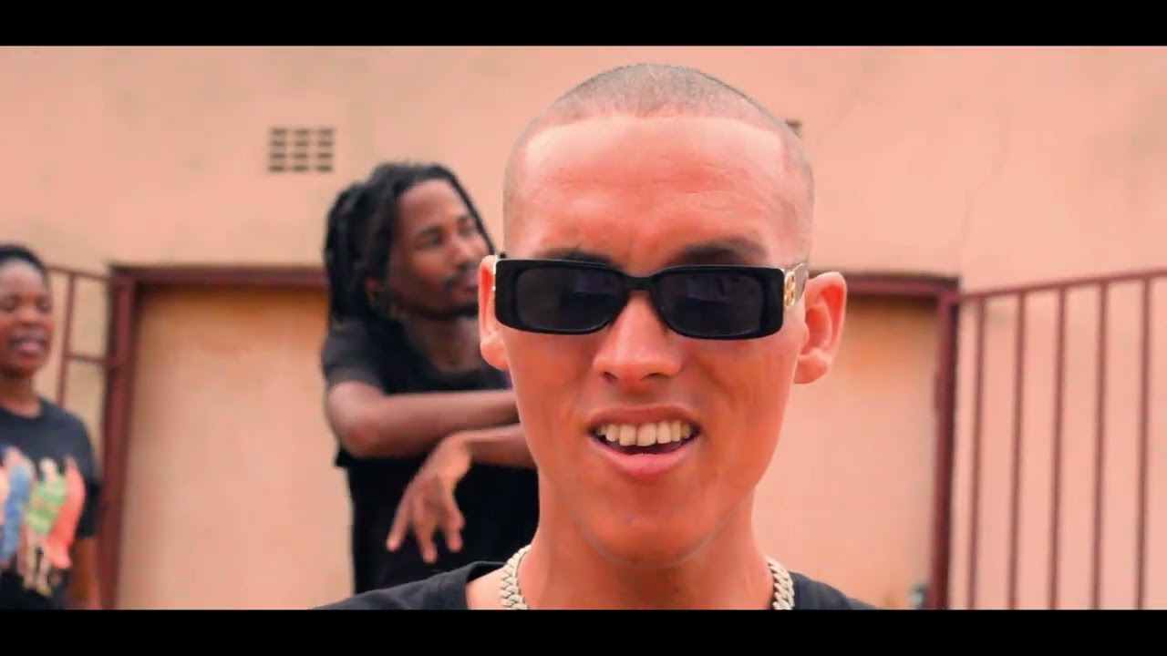 Ey Brizzy Ft GofLine Sebatana performance vidio