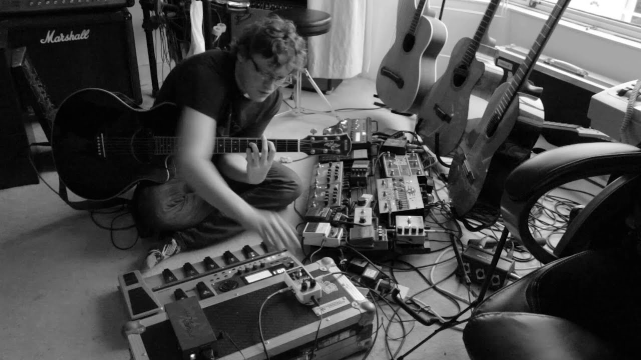 Acoustic Ambient Improv #13 (TC Electronic G Natural, EHX Pitch Fork, Strymon BigSky.)