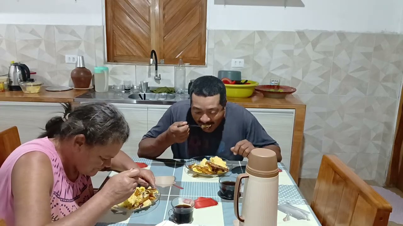 Trabalho na roça +café da noite com valmira comida caseira Deus abençoe todos vocês 🙏