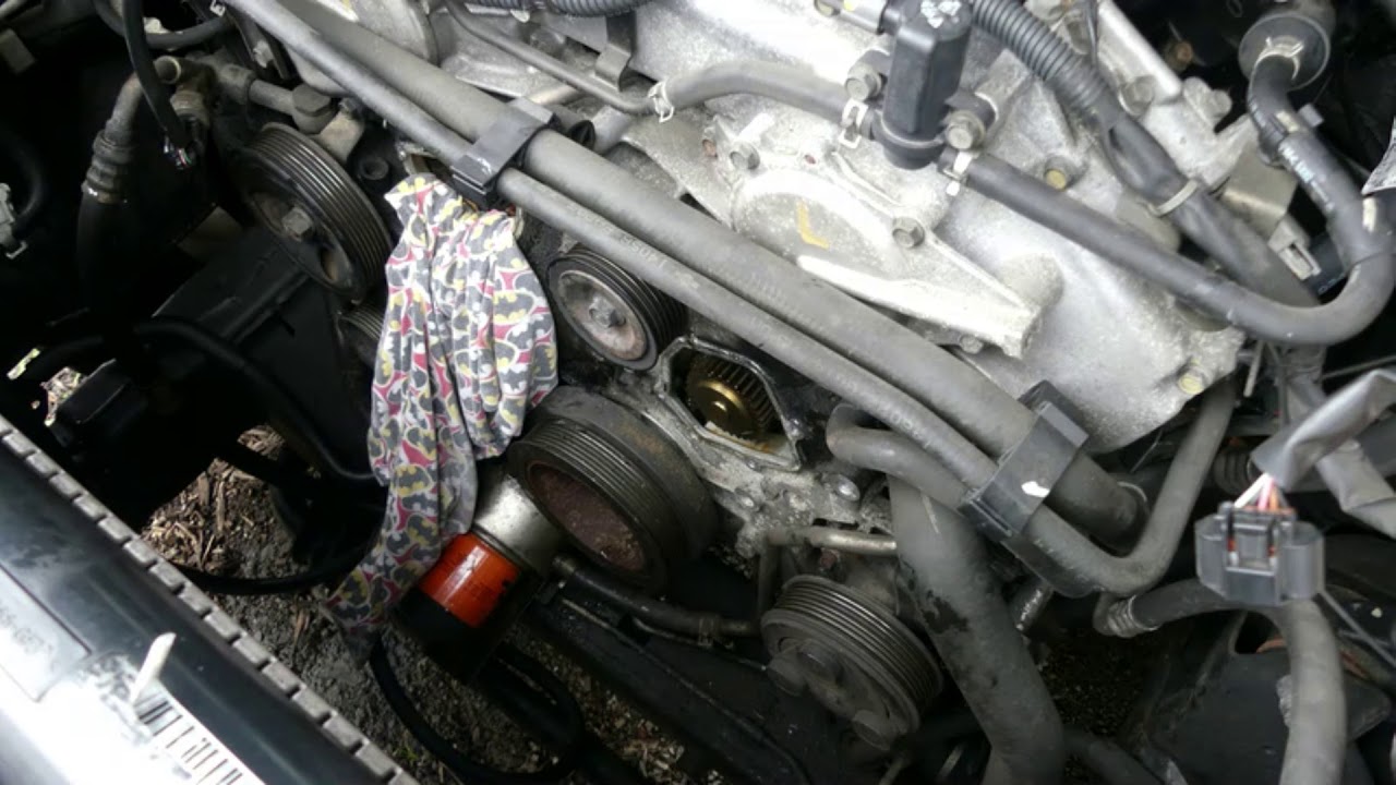 Диагностика и устранение течи водяного насоса Nissan Frontier 40L 2006 года выпуска, PT 02