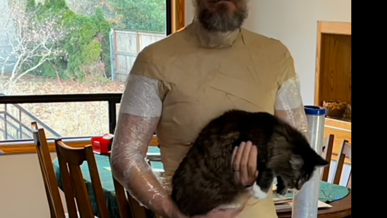 DIY paper tape “dress form” for men, Part 1: Doing the first wrap