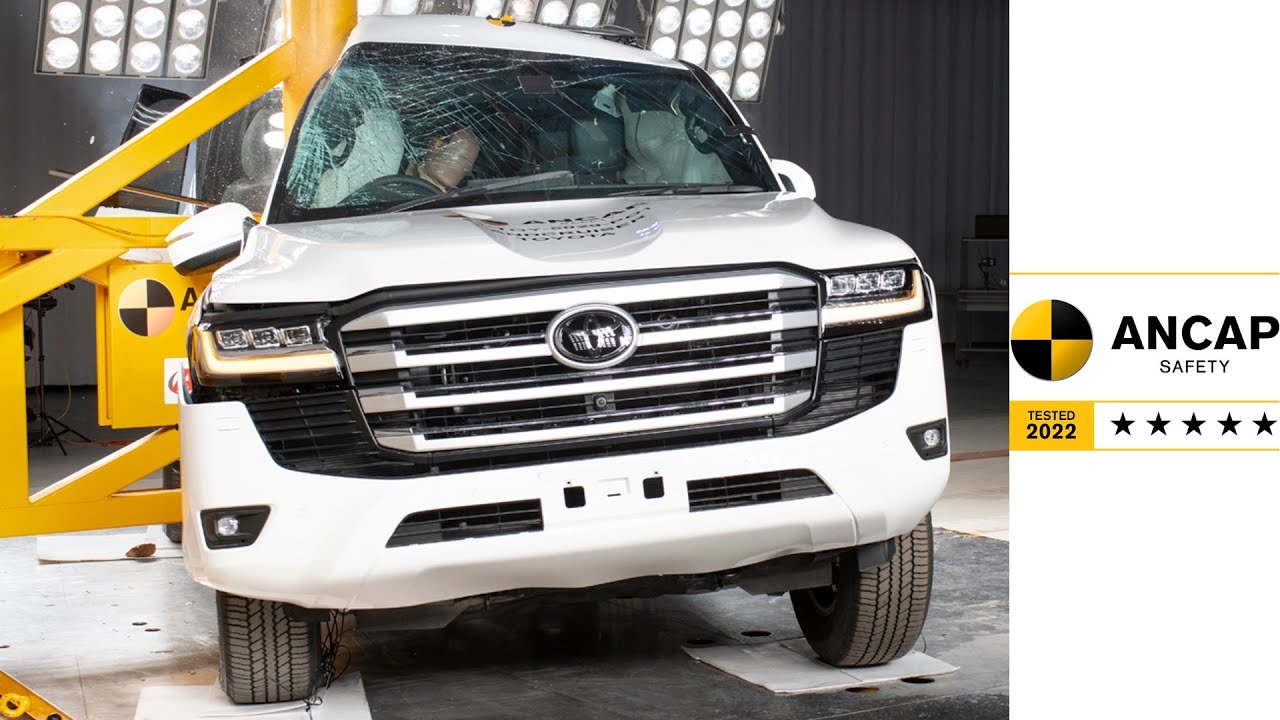 2022 Toyota Land Cruiser J300 Crash Test | Top Safety Score