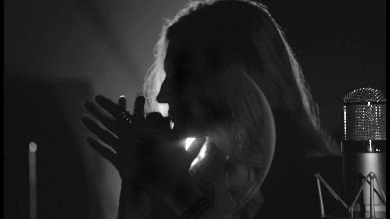 Tori Sparks - Everybody Knows (Official Music Video)
