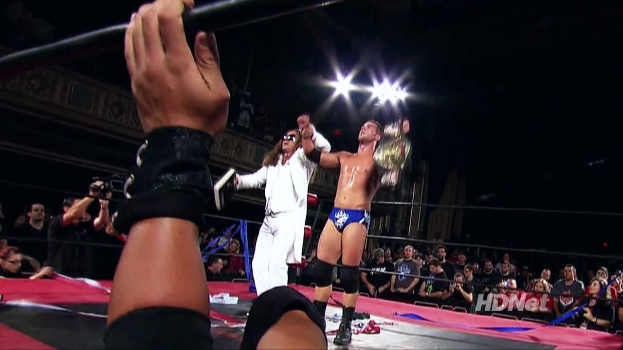 Homicide vs. Roderick Strong - ROH World Title - ROH 9th Anniversary Show - 2/26/11