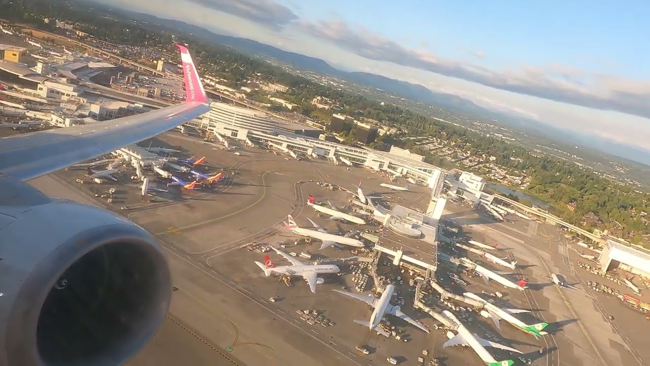 Westjet 737-800 with a take off from Seattle–Tacoma International Airport(SEA)