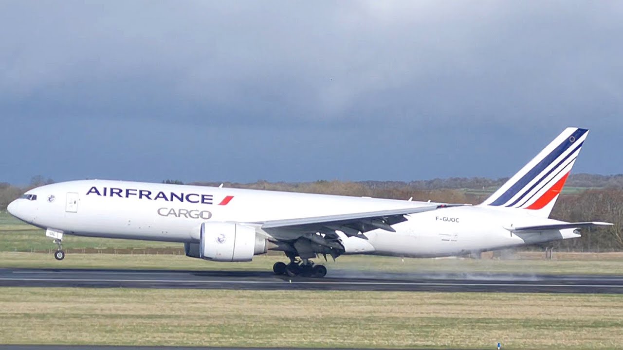 Air France Cargo Boeing 777F landing at Prestwick Airport inbound from Chicago 