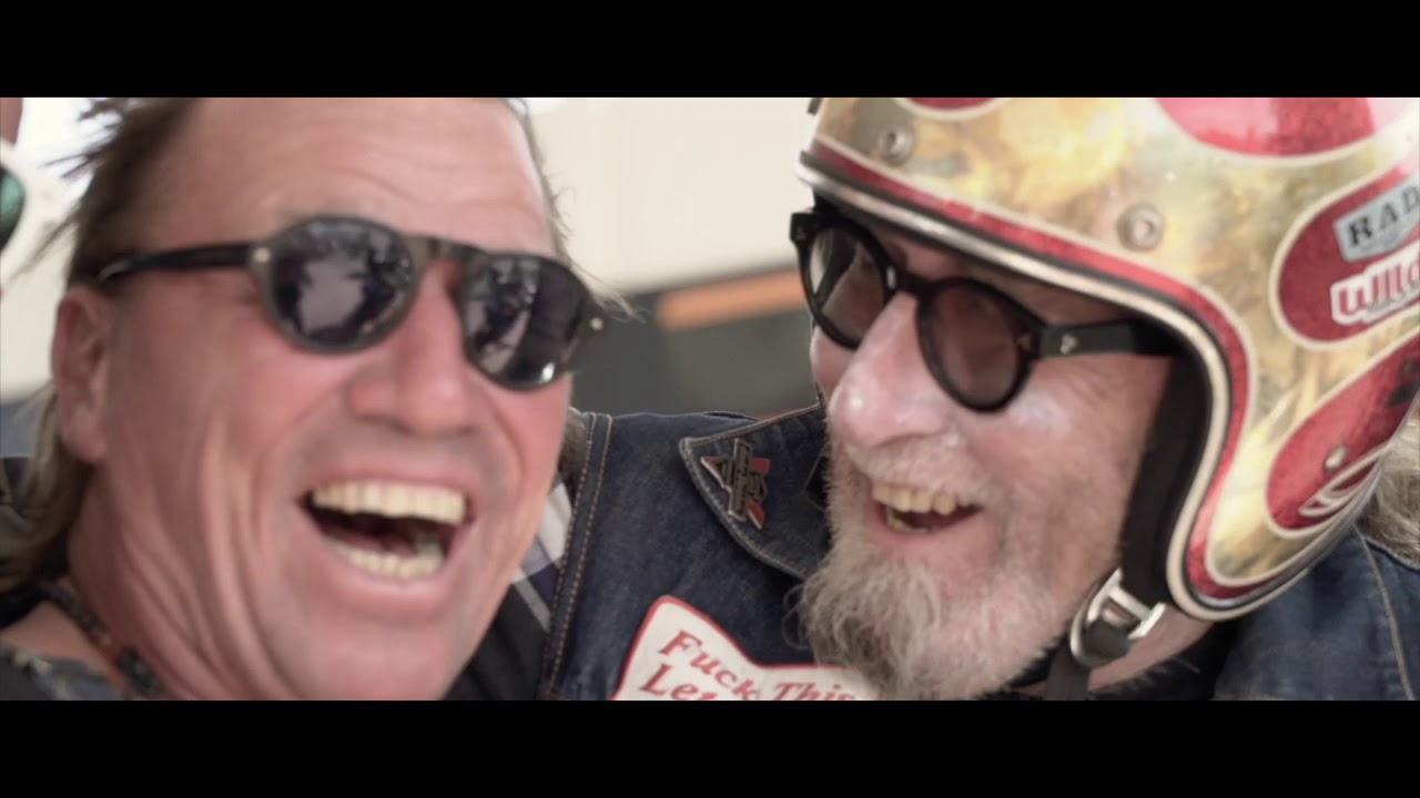 ZCR le clip officiel des zombies runners ZOMBIE CHOPPER RUN