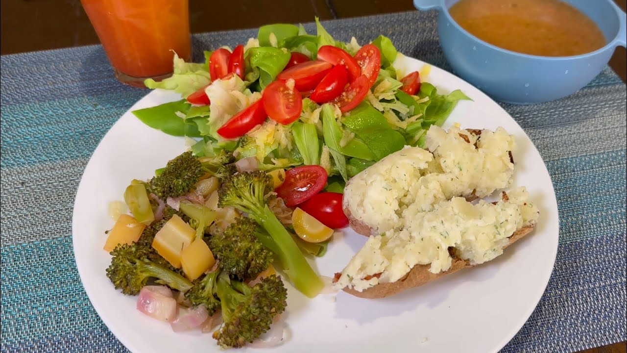 Broccoli with a baked potato - Gerson Therapy Meal