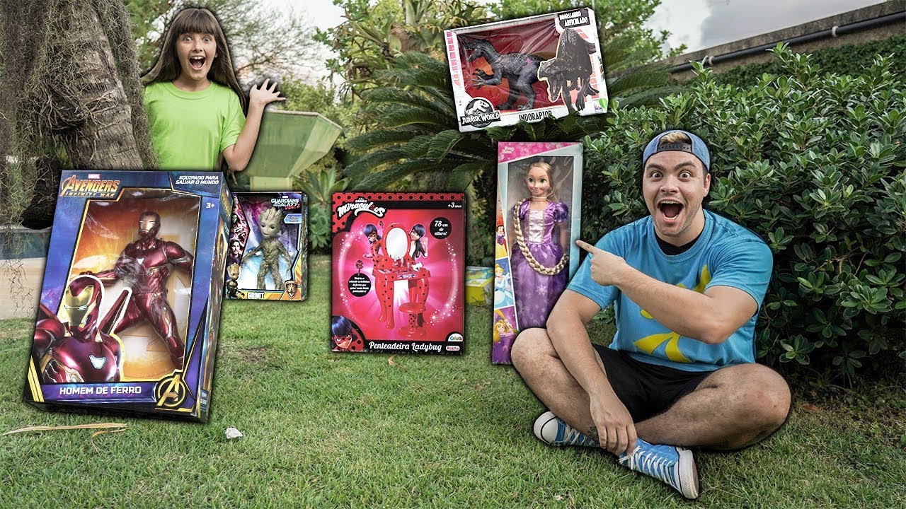 TRILHA DE BRINQUEDOS GIGANTES DA LADY BUG, HOMEM DE FERRO, DINOSSAURO, RAPPUNZEL