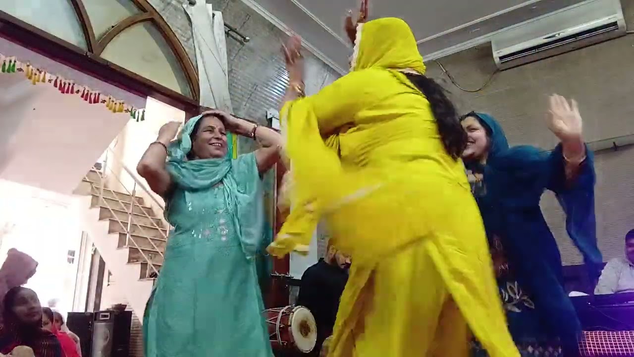 बरसाने मच रहो फाग...