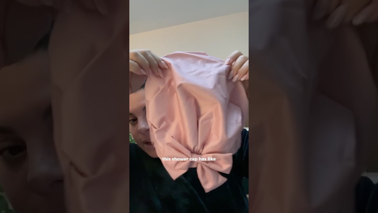 Она &mdash; красота и грация 🎀 она &mdash; наша культовая шапочка для душа ✨