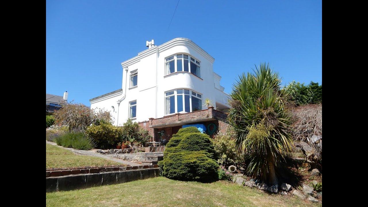 Art Deco history, house architecture and interiors