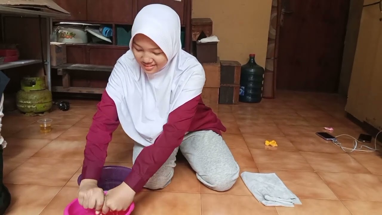 praktek mensucikan najis ringan dan berat 