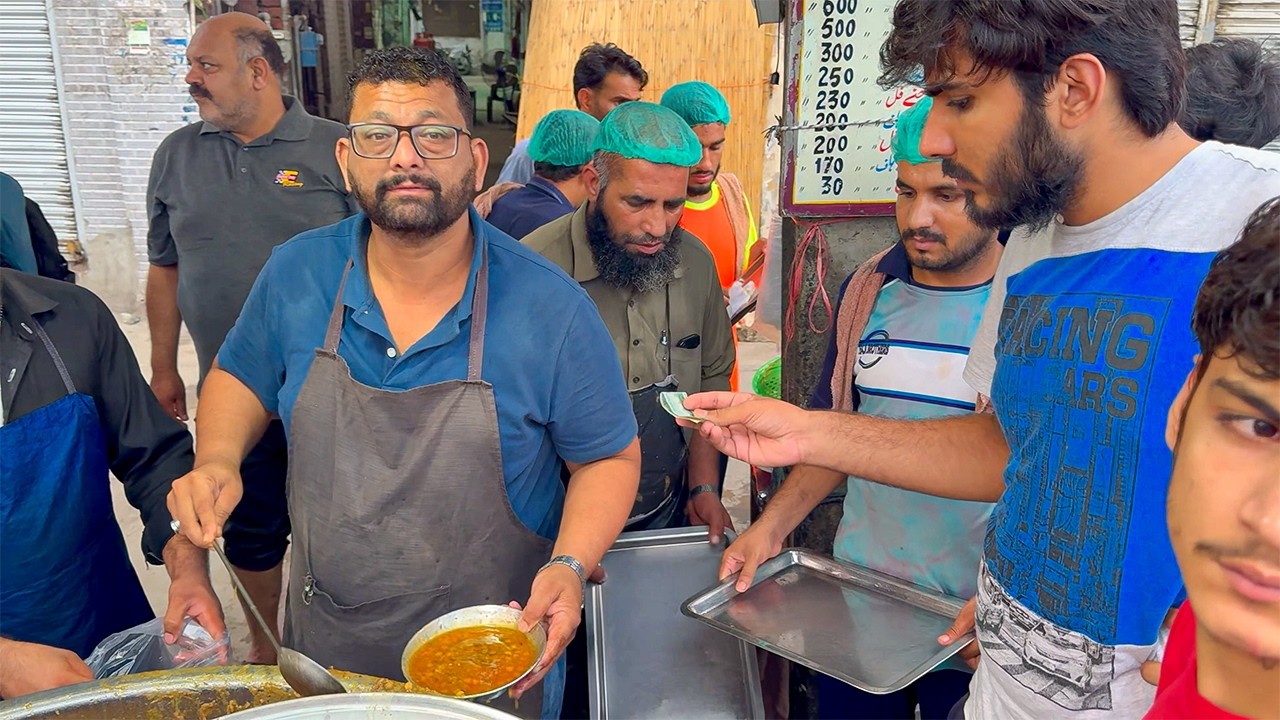 Saleem Buttt Famous Channey Lahore Wala
