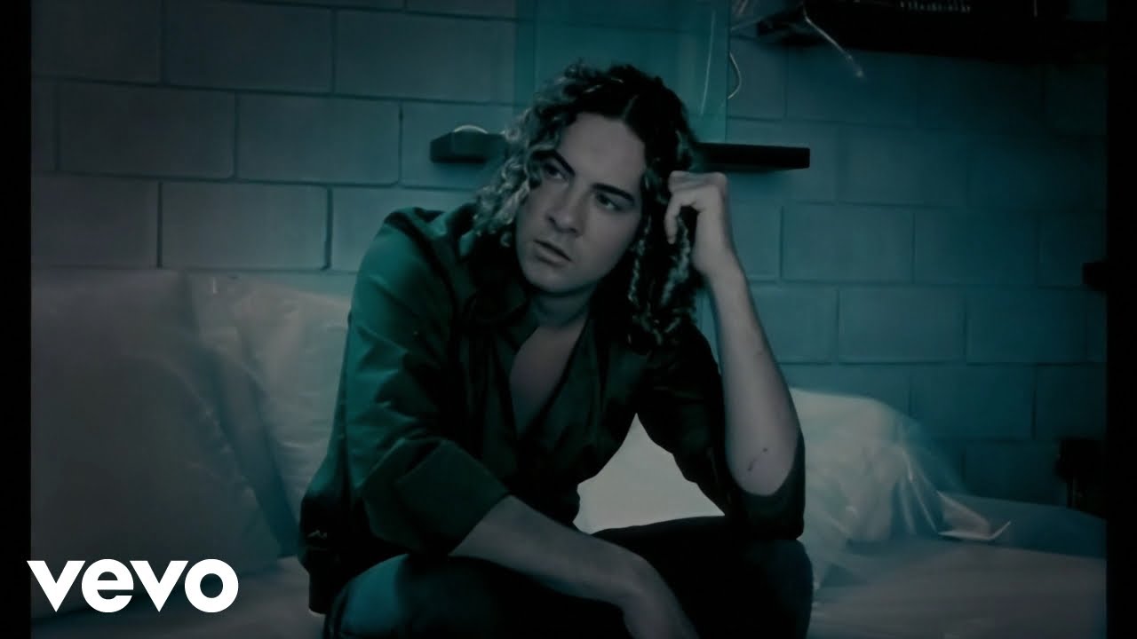 David Bisbal - Desnúdate Mujer