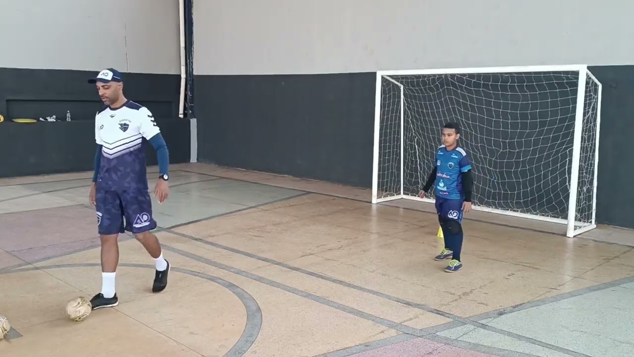 Treinamento Específico de Goleiros de Futsal  Personal Sub 10 11 2